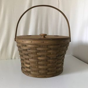 ‼️SOLD‼️ Longaberger Sewing Basket